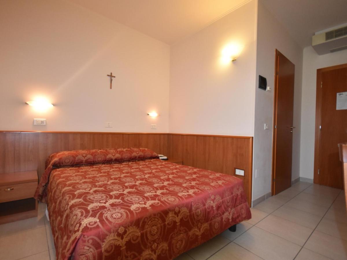 Hotel E Appartamenti La Solaria ซานโจวานนี โรตอนโด ภายนอก รูปภาพ